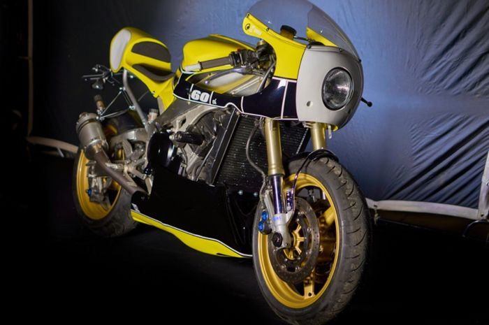 Yamaha R1 1998 cafe racer garapan Vintage Addiction Crew