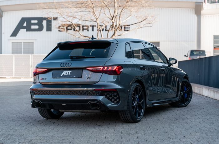 Performa modifikasi Audi RS3 Sportback bisa imbangi Ferrari Enzo