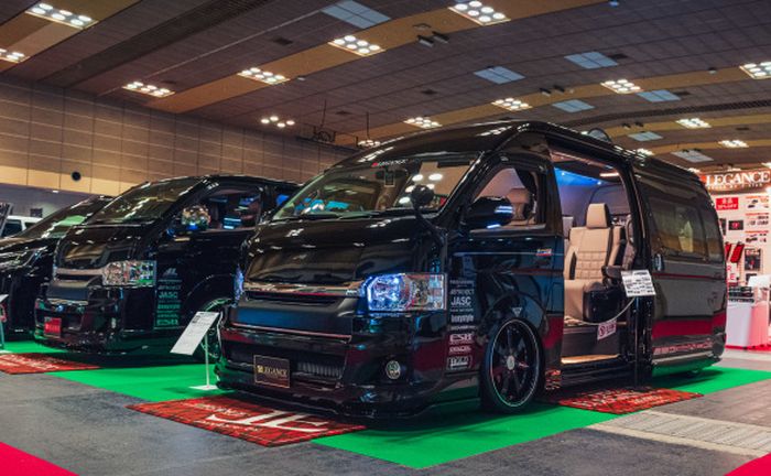 Modifikasi bodi dan kabin Toyota HiAce mejeng di Osaka Auto Messe 2022 lalu
