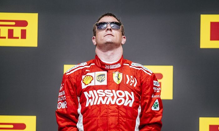 Kimi Raikkonen memakai racing suit bertuliskan Mission Winnow