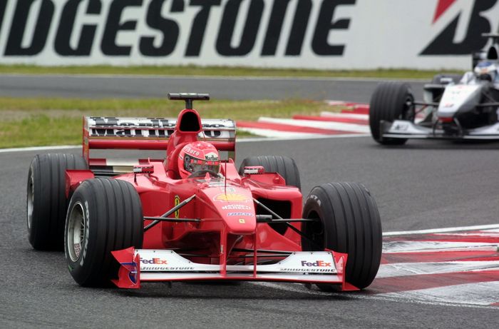 Michael Schumacher di F1 Jepang 2000 yang mendapat kawalan pembalap tim McLaren