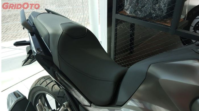 Jok custom untuk Honda CB150X punya tampilan lebih mewah