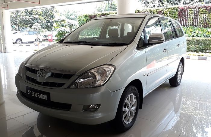 Spesifikasi dan kisaran harga Toyota Kijang Innova tahun 2007 seken