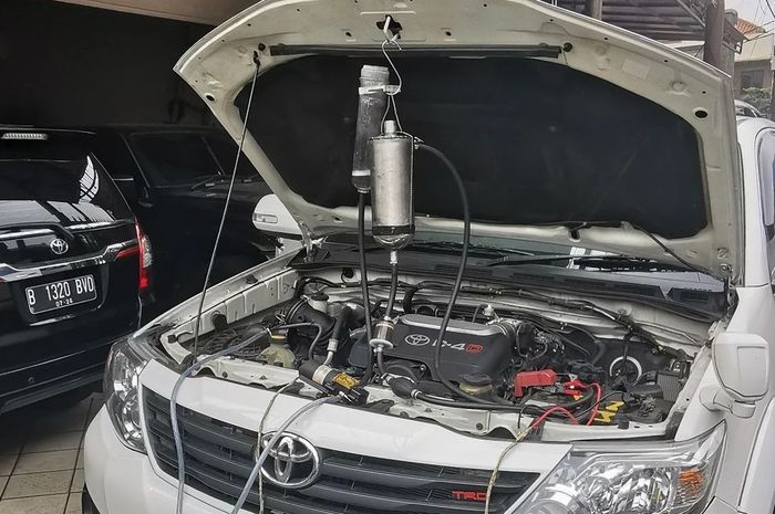 Purging mesin mobil diesel