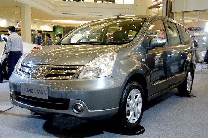 Spesifikasi dan kisaran harga Nissan Livina tahun 2007 seken.