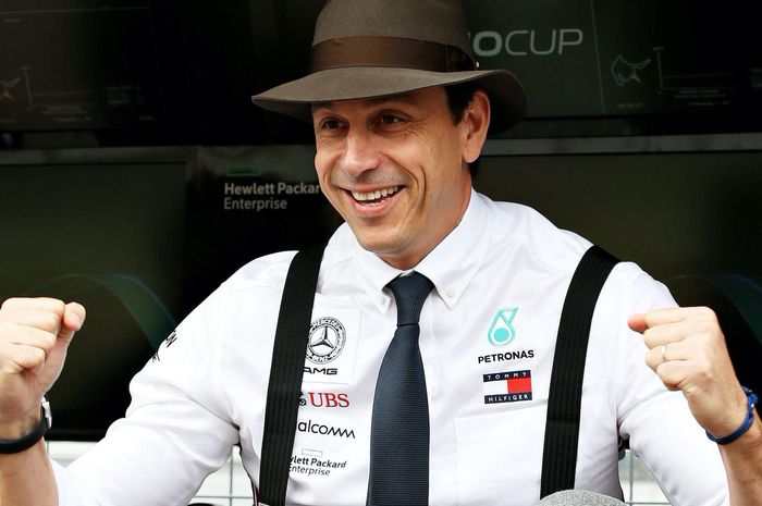 Bos tim Mercedes, Toto Wolff dipercaya sebagai penggagas enam tim F1 lainnya untuk melakukan protes terhadap FIA