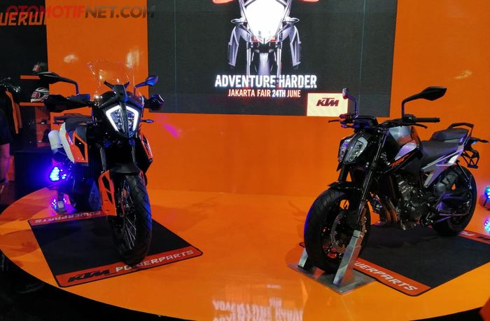 KTM Adventure 790 dan Duke 790