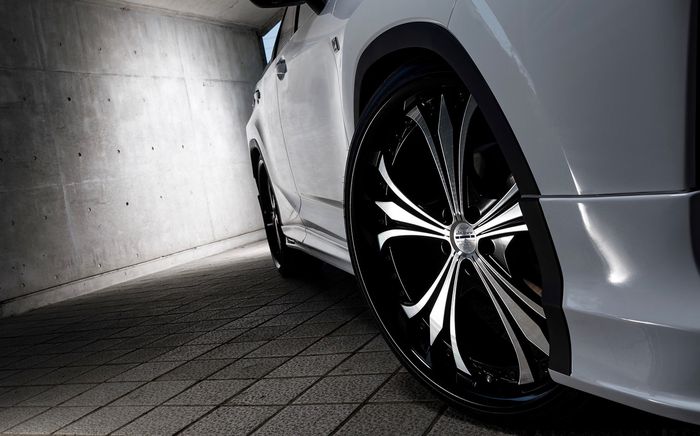 Modifikasi Lexus RX 200t F-Sport pakai pelek Juno Dejavu ukuran 24 inci