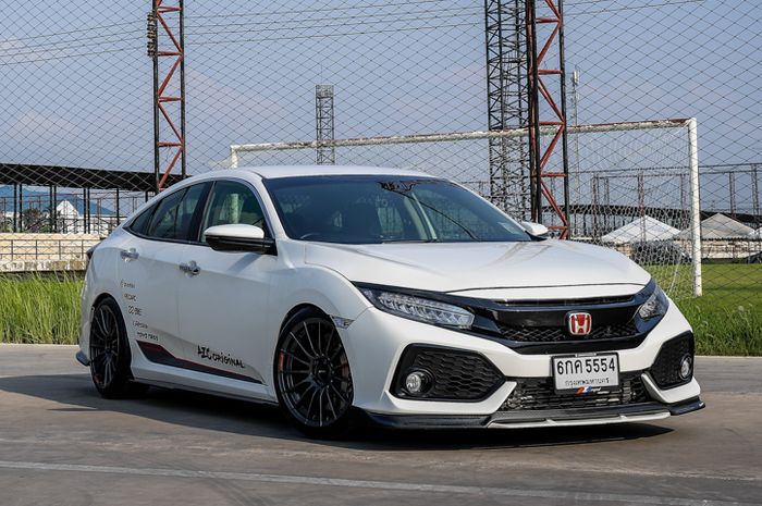 Modifikasi Honda Civic Turbo dandan sporty garapan AZC Original, Thailand