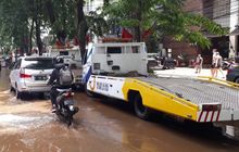 Kenapa Mobil Matic Mogok Harus Dibawa Pakai Derek Gendong? Ini Alasannya