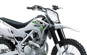 Tren Trail Pakai Warna Putih, KLX230R S Versi 2026 Tampil Putih Bersih