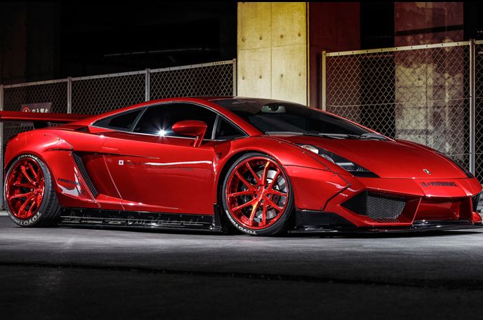 Modifikasi Lamborghini Gallardo hasil garapan Liberty Walk