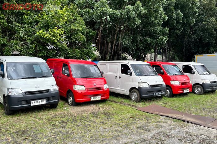 Ilustrasi stok Daihatsu Gran Max di balai lelang Auksi Ciledug