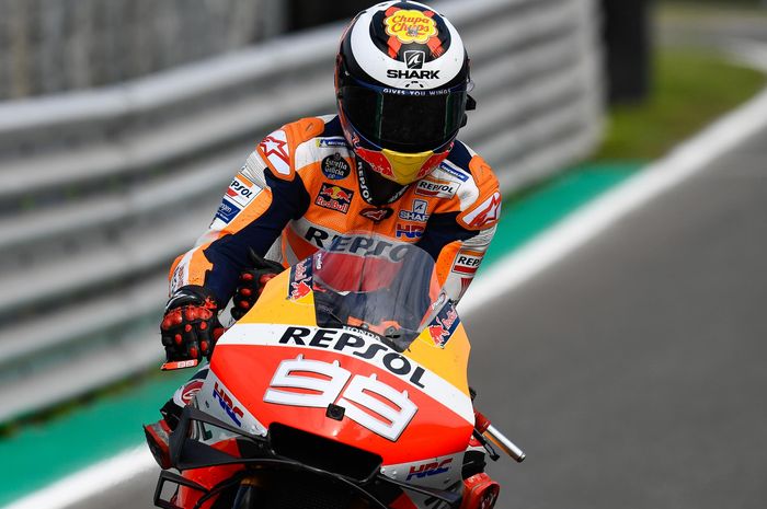 Jorge Lorenzo secara tak sengaja menekan tombol speed limiter saat start MotoGP Argentina 2019 sehingga di salip banyak pembalap