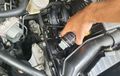 Tiap Ganti Oli Mesin Mobil Bekas Dibarengi Engine Flush, Amankah?