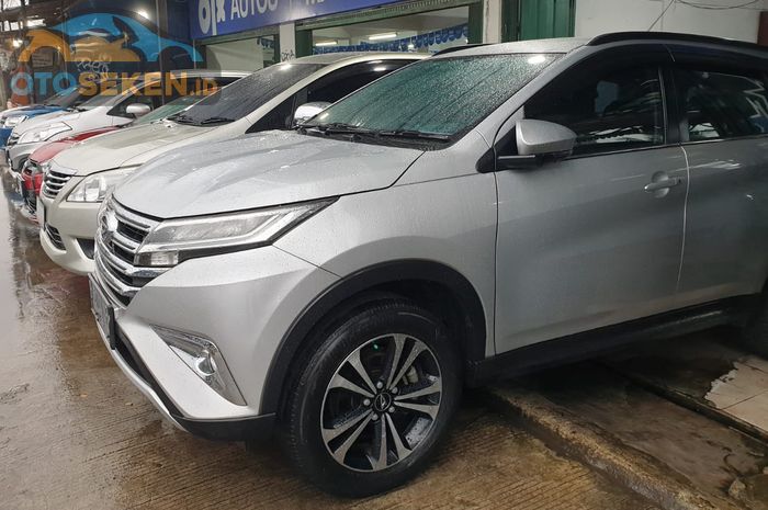 Pilihan mobil SUV seken dengan harga Rp 150 jutaan.