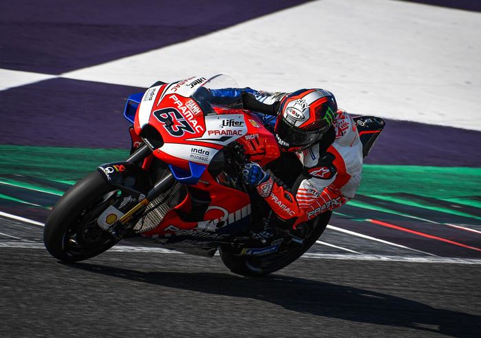 Pembalap Pramac Ducati, Franceso Bagnaia mengaku sudah tidak sabar untuk bisa mendapatkan motor spek pabrikan pada MotoGP musim 2020