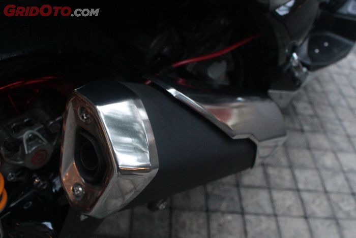 Yamaha XMAX pakai knalpot Ninja 250 FI