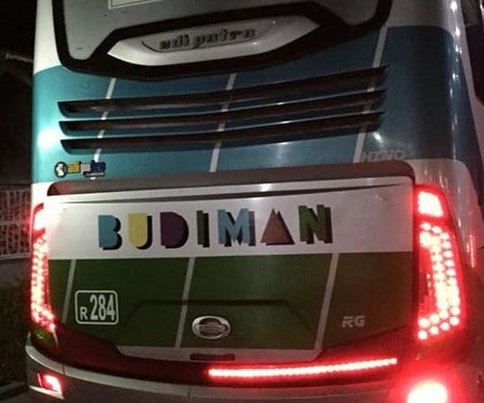 Bus PO Budiman nomor lambung R284.