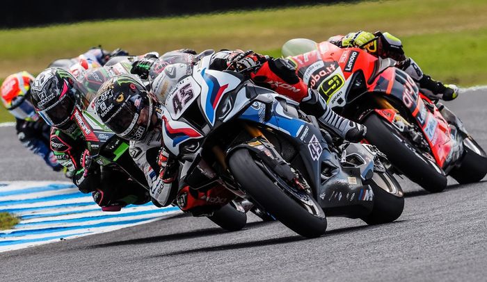 Pada balapan di Australia 2022, Scott Redding membantu BMW menempati peringkat empat klasemen pabrikan di WorldSBK 2022