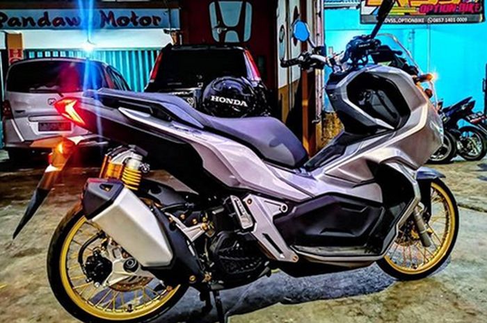 Honda ADV150 pertama yang bergaya thailook