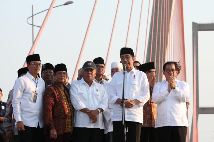 Presiden Joko Widodo di Jembatan Suramadu