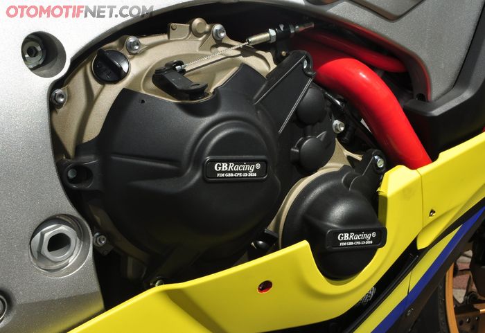 Engine cover GB Racing melindungi mesin secara maksimal mesin Honda CBR1000RR Fireblade