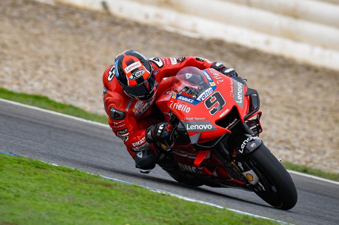 Ducati sedang merombak motor mereka agar cepat saat melibas tikungan, tapi Danilo Petrucci peringkatkan timnya kalau top speed tak kalah penting