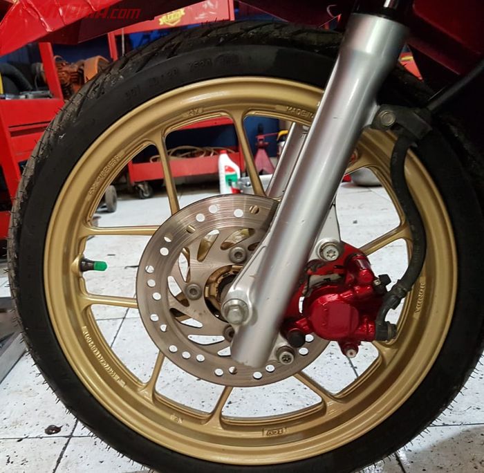 Piringan atau cakram standar Honda Vario lebarnya cuma 190 mm