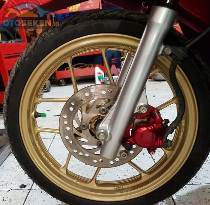 Piringan atau cakram standar Honda Vario lebarnya cuma 190 mm