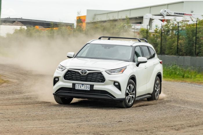 Toyota Kluger V6 spek Australia.