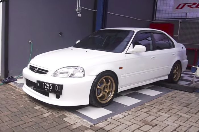 Modifikasi Honda Civic Ferio AWD