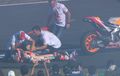 Selebrasi Saat Kunci Juara Dunia, Bahu Marquez Malah Cedera Karena Pembalap Ini