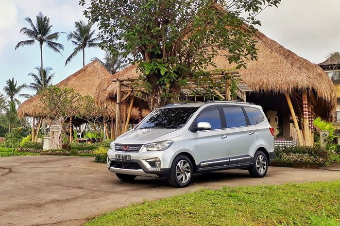 Wuling Confero S