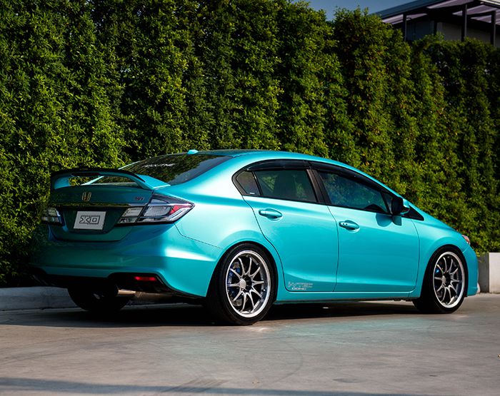 Modifikasi Honda Civic FB tampil sporty ditopang setup kaki-kaki menawan