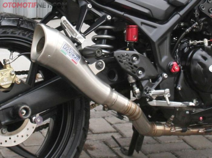 Karena knalpot ini, aliran modifikasi MT-25 pun jadi melenceng