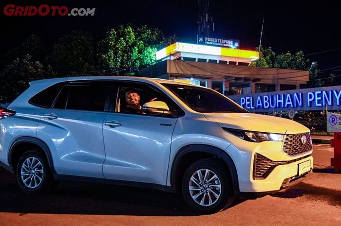 Toyota Kijang Innova Zenix Hybrid