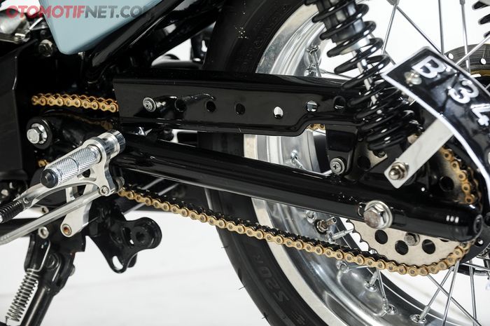 Lengan ayun custom lebih lebar menggantikan aslinya Byson biar muat ban 160/60-17