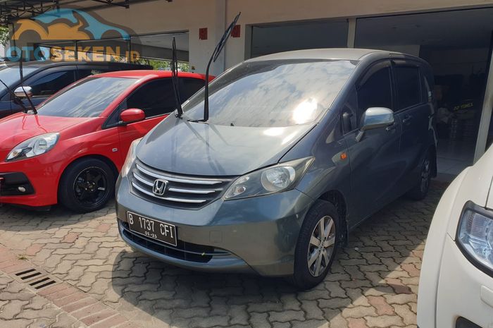 Harga Honda Freed 2009 seken