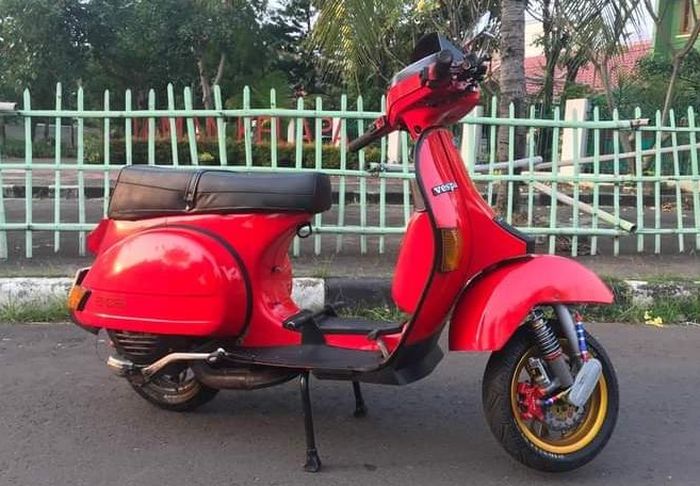 Ilustrasi bodi Vespa Excel masih center dan terawat