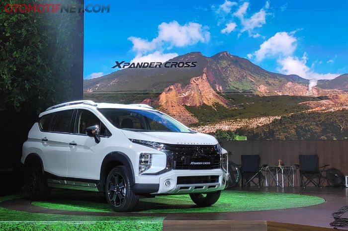 Mitsubishi Xpander Cross diluncurkan di Jakarta 12/11/2019)