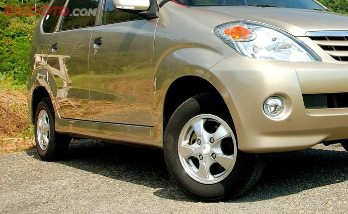 ILUSTRASI Toyota Avanza lawas bisa lebih jangkung bila pasang lift kit