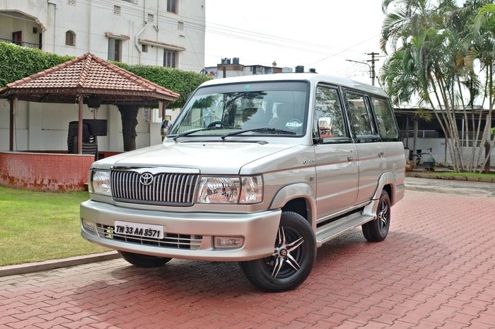 Restorasi kembaran Toyota Kijang Kapsul dari India hasil garapan KitUp Automotive