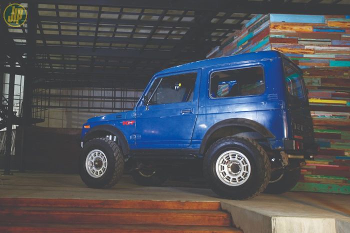 Modifikasi Suzuki Jimny SJ410 Pasang Mesin Escudo Biar Joss