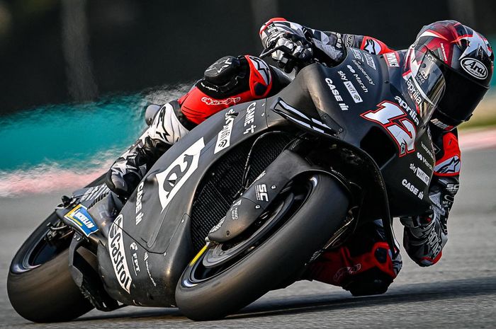 Maverick Vinales bawa Aprilia tampil dominan, motor Marco Bezzecchi sempat mengeluarkan asap pada Shakedown Test MotoGP 2022 hari ketiga