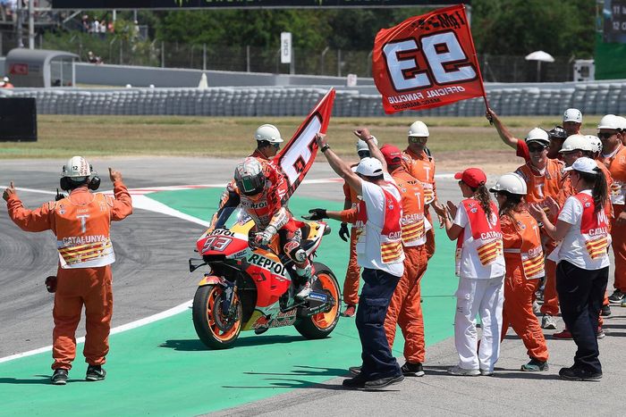 Enggak ada lawan berat di MotoGP Catalunya, Marc Marquez kian menjauh di daftar klasemen sementara 