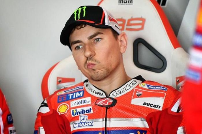 Jorge Lorenzo yang mengajukan diri untuk bisa gabung ke Honda