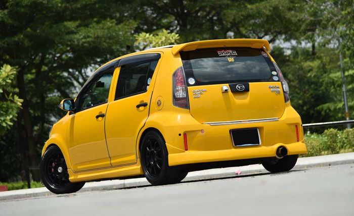 Tampilan belakang modifikasi Daihatsu Sirion dari Malaysia