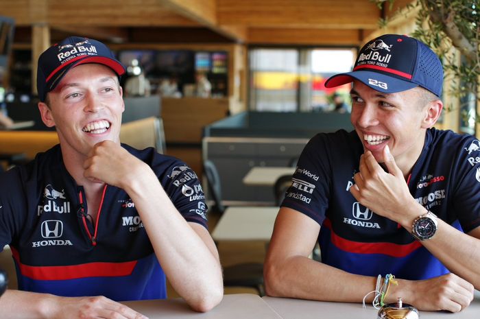 Bos Toro Rosso, Franz Tost ingin mempertahankan duet Daniil Kvyat (kiri) dan ALexander Albon (kanan) tapi semua keputusan ada di tangan Red Bull