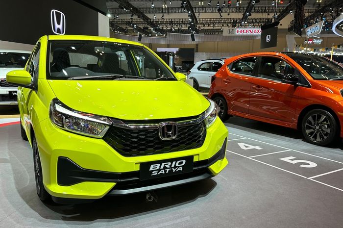 Mobil terlaris Honda di GIIAS 2024, disumbang oleh duet Brio Satya dan Brio RS. Keduanya laris dipesan sebanyak 800 unit